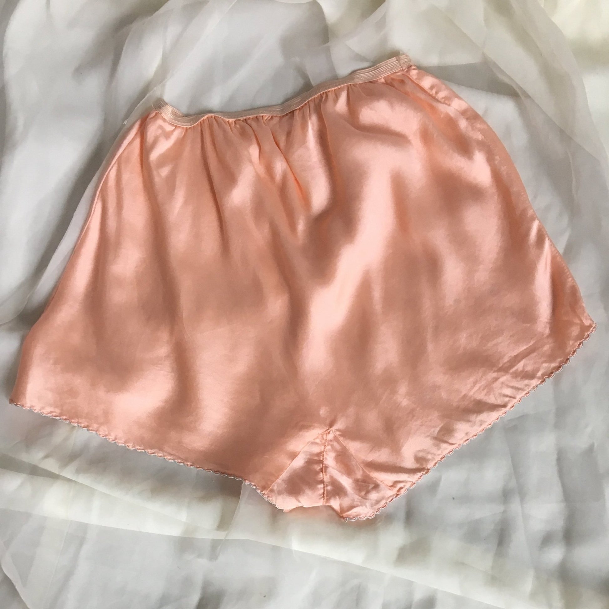 Vintage 1940's Tap Pants | Pink Silk & Rayon Blend with Embroidery | New Old Stock | Size XSM - SM - Daggers & Dames