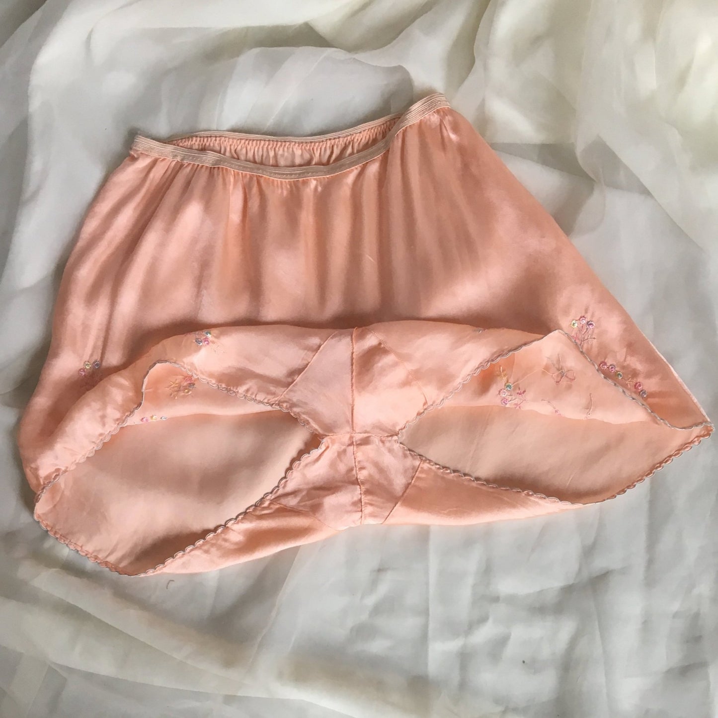 Vintage 1940's Tap Pants | Pink Silk & Rayon Blend with Embroidery | New Old Stock | Size XSM - SM - Daggers & Dames
