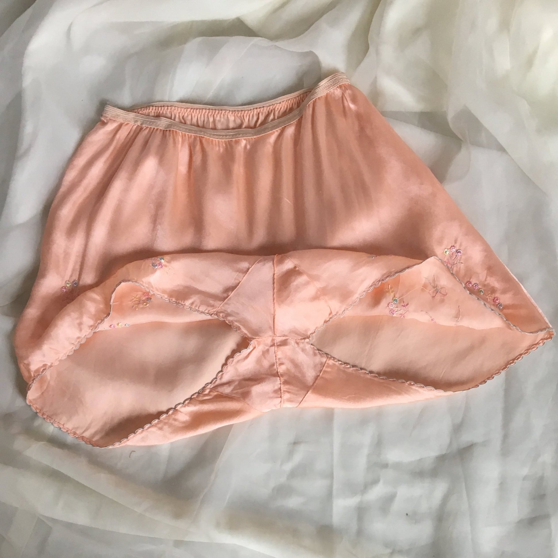 Vintage 1940's Tap Pants | Pink Silk & Rayon Blend with Embroidery | New Old Stock | Size XSM - SM - Daggers & Dames