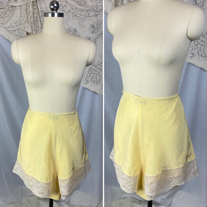 Vintage 1940's Tap Pants | Rich Butter Yellow Rayon with Ivory Lace | Size S, M | Countess Lynn - Daggers & Dames