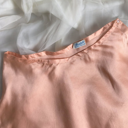 Vintage 1940's Tap Pants | Rose Gold Pink Silk with Lace Appliques & Embroidery | Bonwit Teller | Size S - Daggers & Dames