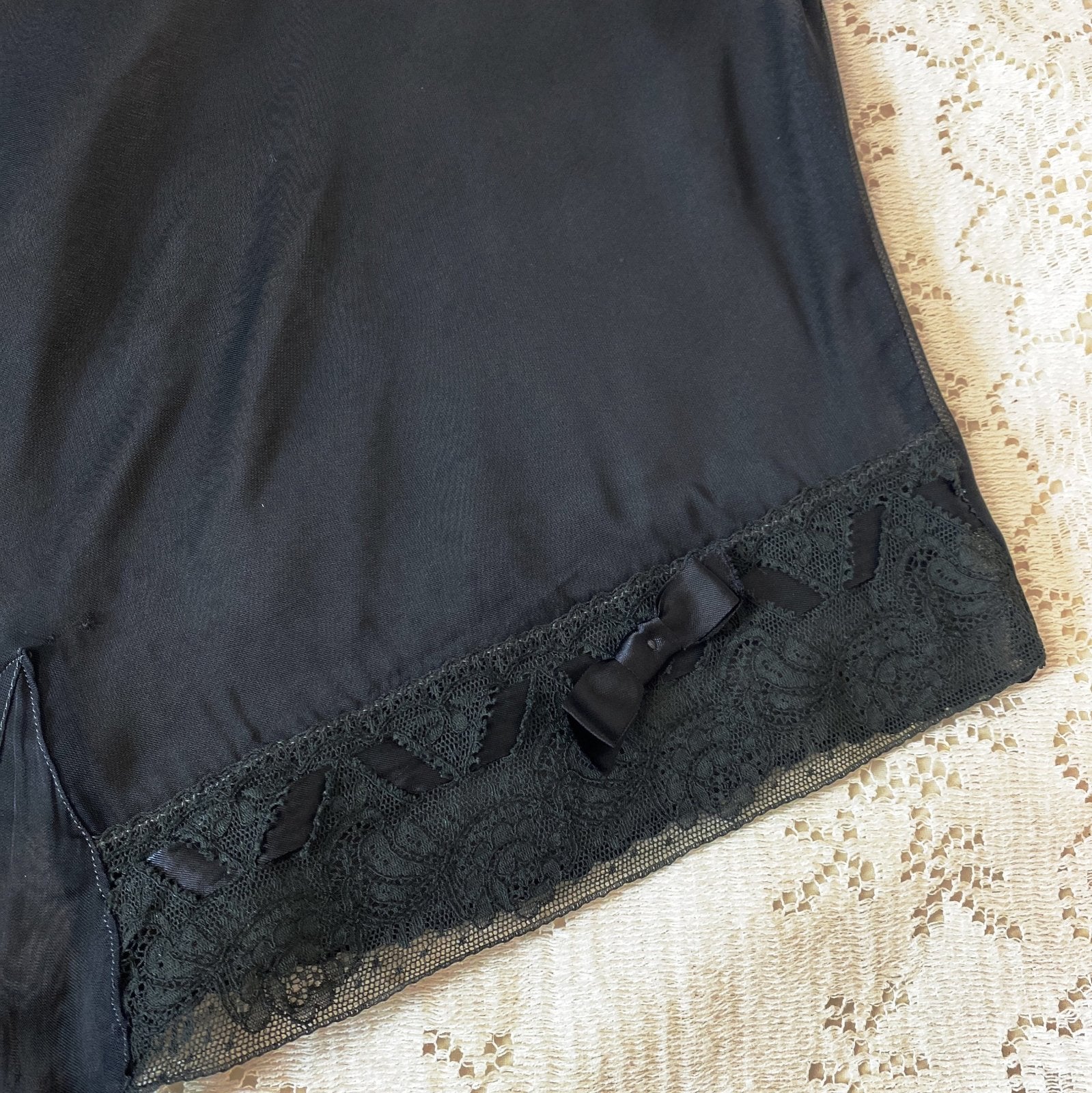 Vintage 1940's Tap Pants | Sheer Black Rayon Chiffon with Lace & Satin Ribbon Bows| Size XS Never Worn - Daggers & Dames