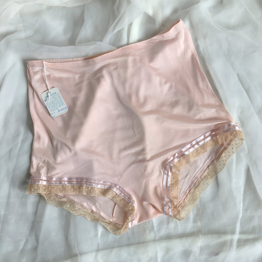 Vintage 1940's Tap Pants | Silky Light Pink Rayon with Lace with Ribbon Hem | Wonder Maid -New with Tags | Size M - Daggers & Dames