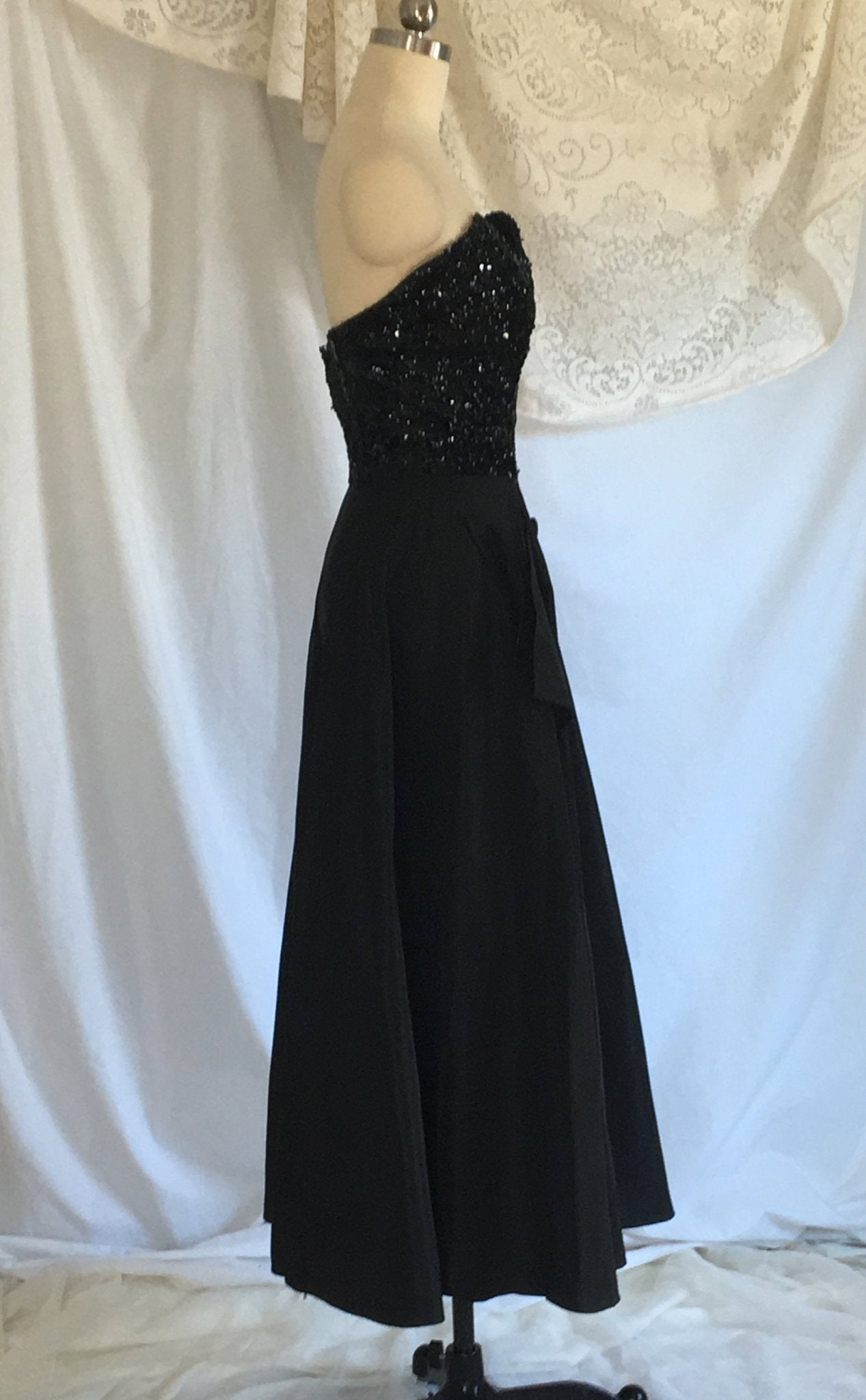 Vintage 1940s's Dress | Black Sequined Bodice &Taffeta | Strapless Evening Gown | Prom Dress | Jack Herzog | Size XS - Daggers & Dames