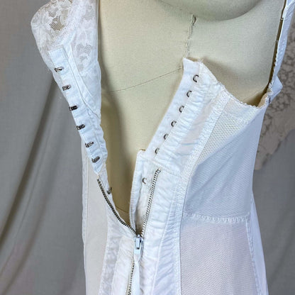 Vintage 1950's All in One Girdle | Bright White Embroidered Nylon Taffeta with Elastic Mesh & Lace | Size 34 C, 36 B | Life by Formfit - Daggers & Dames
