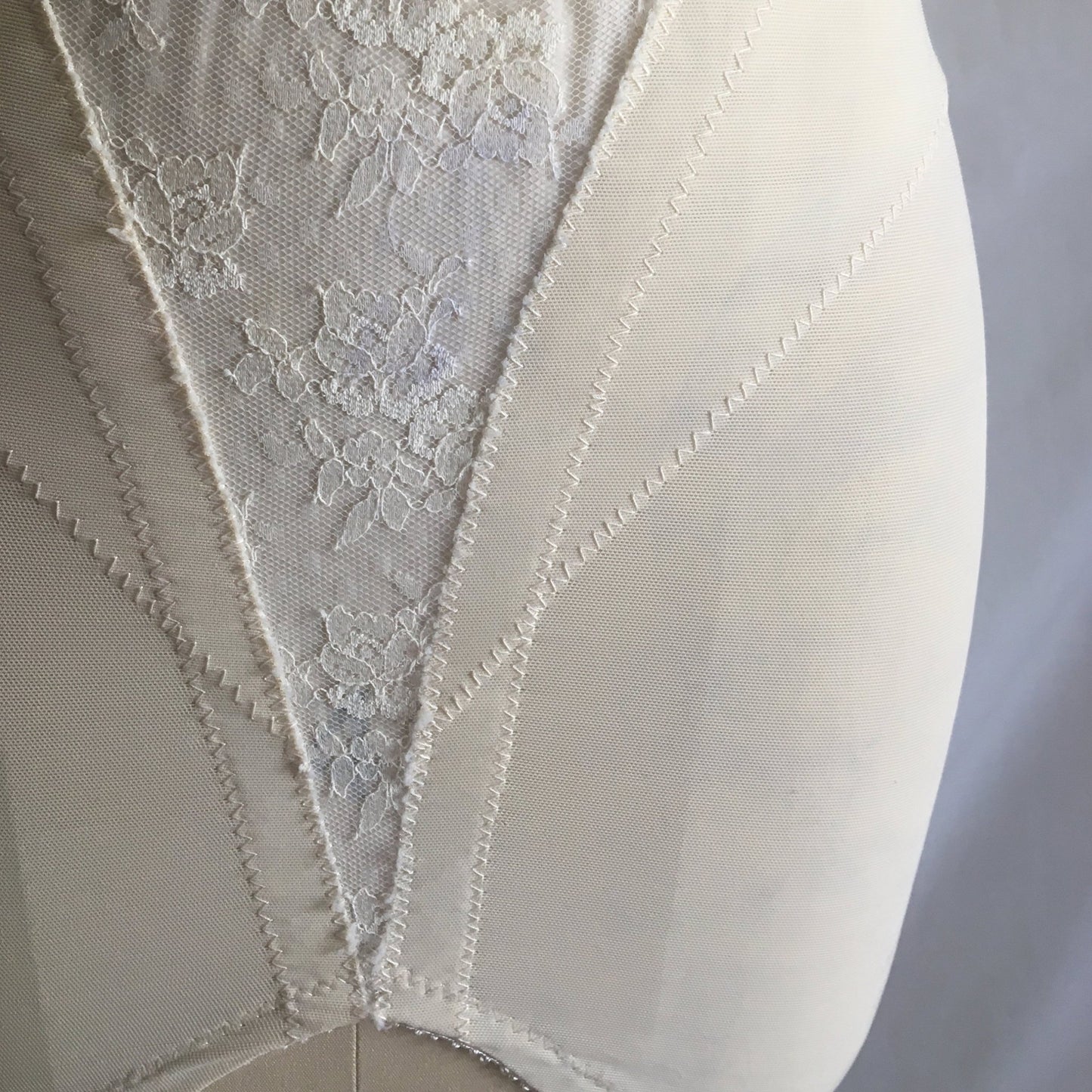 Vintage 1950's All in One Girdle | White Nylon Lace | 6 Ribbon Covered Garters | JACQUES HEIM for Carol Brent | Bridal Lingerie | Size 36 D - Daggers & Dames