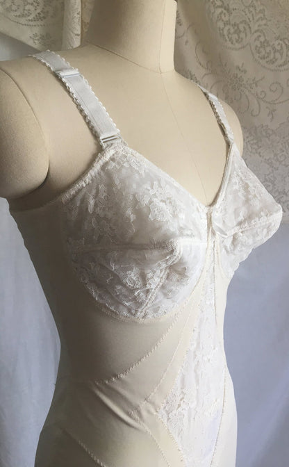 Vintage 1950's All in One Girdle | White Nylon Lace | 6 Ribbon Covered Garters | JACQUES HEIM for Carol Brent | Bridal Lingerie | Size 36 D - Daggers & Dames