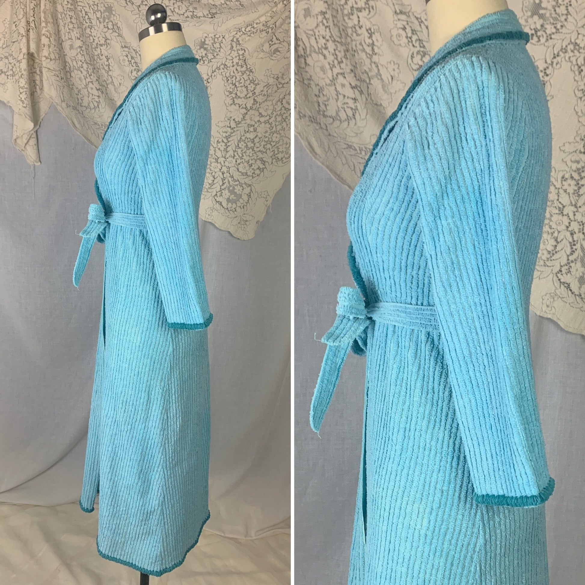Vintage 1950's Bathrobe | Sky Blue Candlewick Chenille with Cerulean Floral Swirl Tufts | Size XS Petite - Daggers & Dames