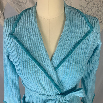 Vintage 1950's Bathrobe | Sky Blue Candlewick Chenille with Cerulean Floral Swirl Tufts | Size XS Petite - Daggers & Dames