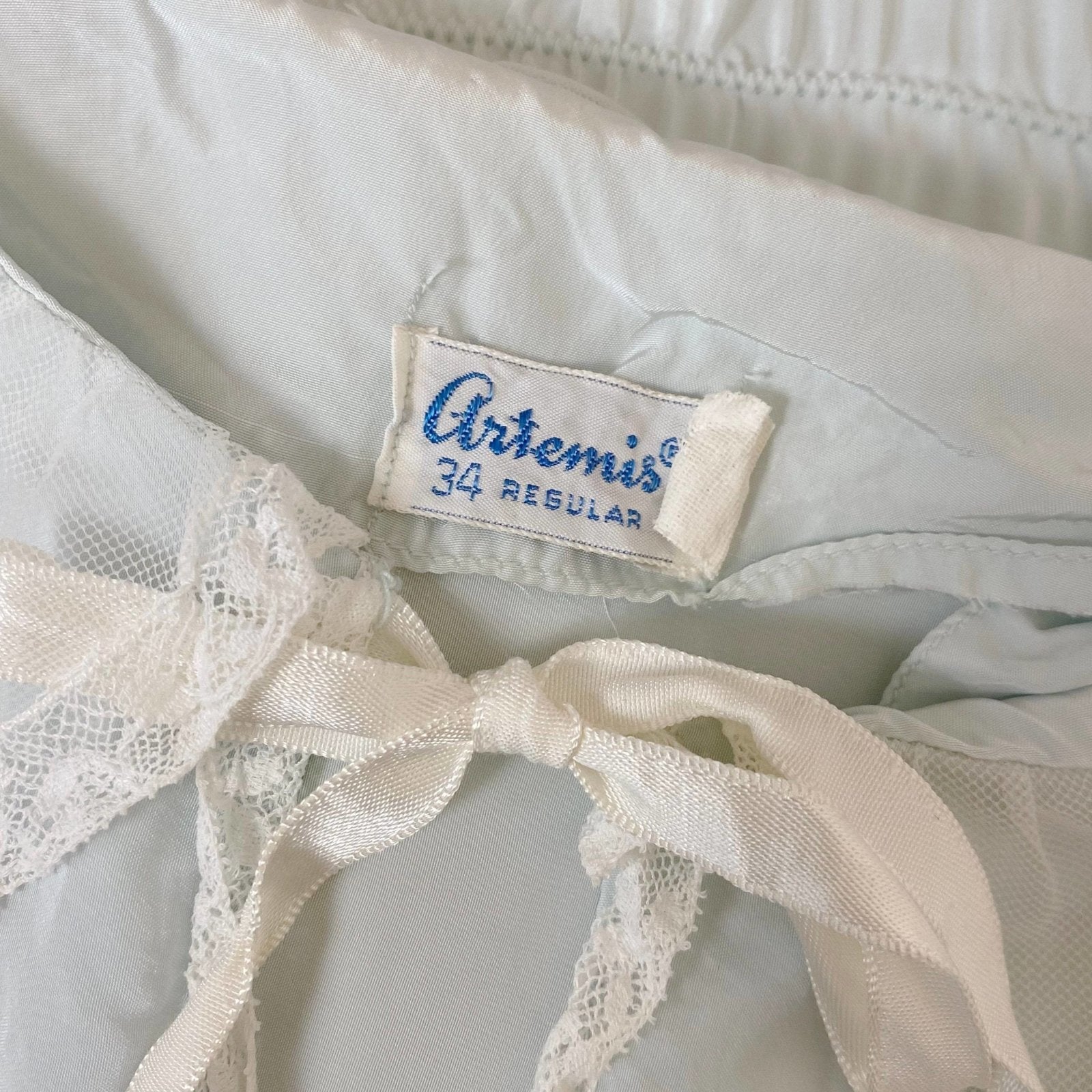 Vintage 1950's Bed Jacket | Pale Powder Blue Rayon with White Lace & Scalloped Hem | Size XS, S | Artemis - Daggers & Dames