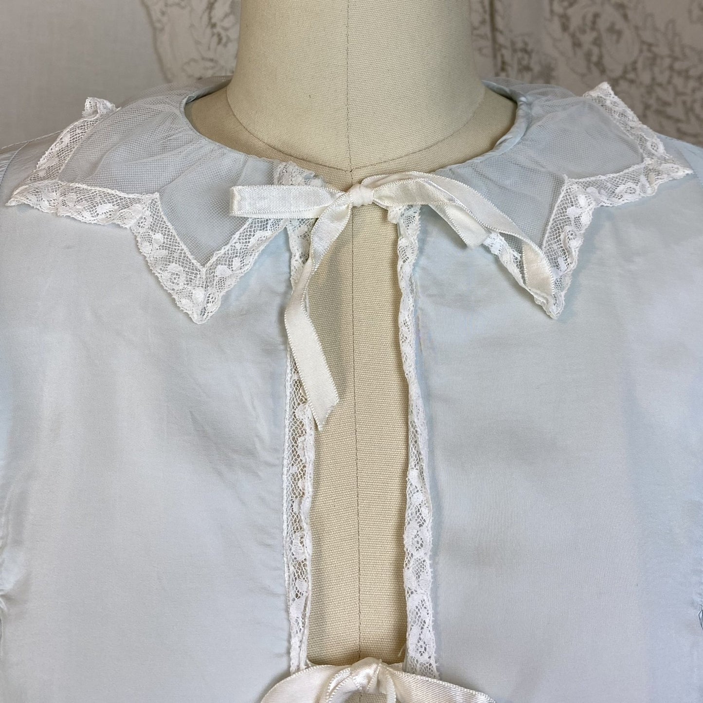 Vintage 1950's Bed Jacket | Pale Powder Blue Rayon with White Lace & Scalloped Hem | Size XS, S | Artemis - Daggers & Dames