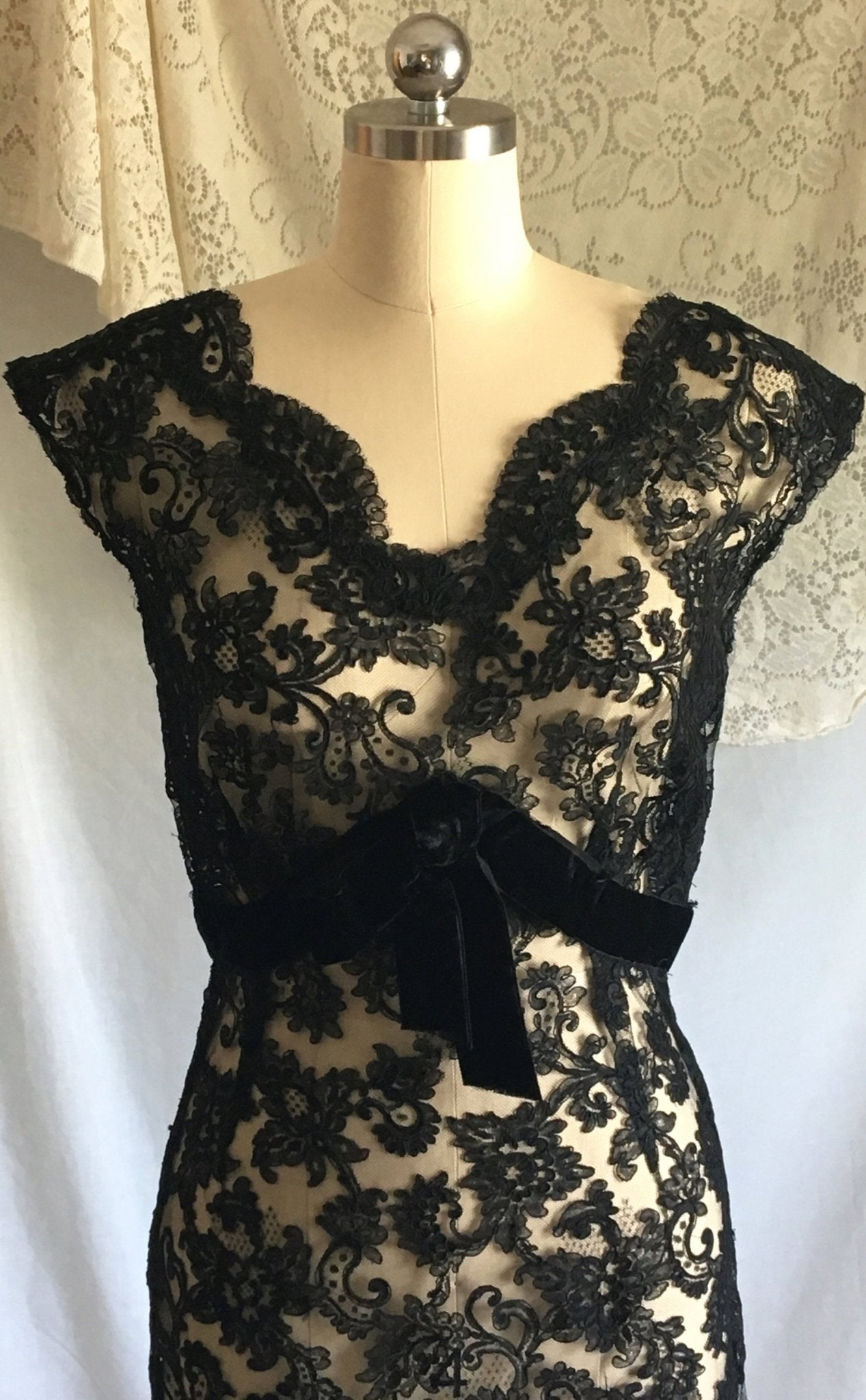 Vintage 1950's Dress | Sheer Black Alençon Lace with Velvet & Bias Cut | Size S - Daggers & Dames