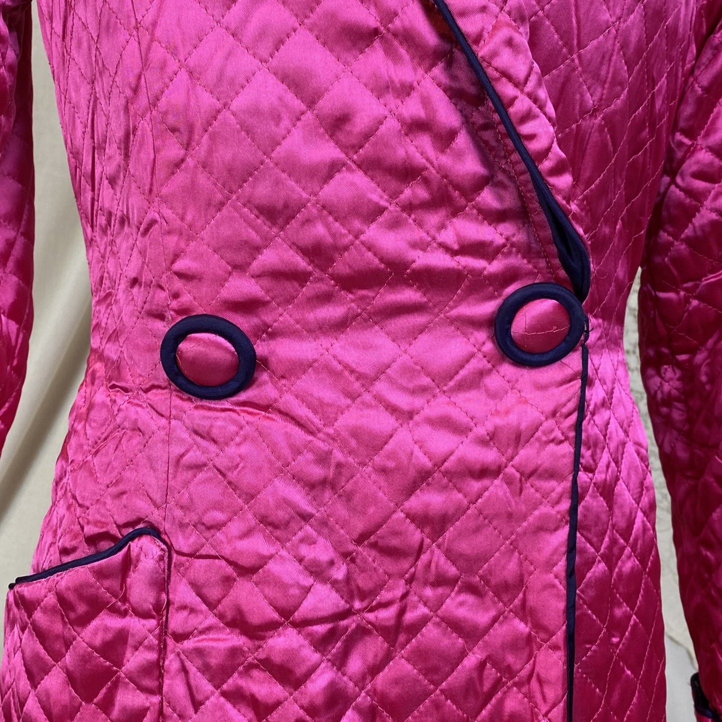 Vintage 1950's Housecoat Robe | Bold Magenta Pink Quilted Rayon Satin with Deep Eggplant Purple Lining | Size M | Diana Dean Originals - Daggers & Dames