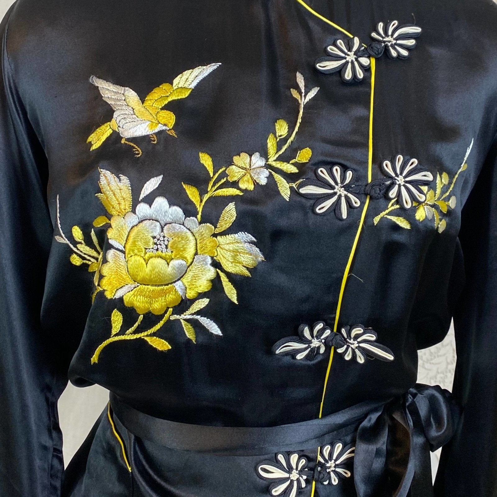 Vintage 1950's Lounge Pajama Set | Black Silk with Yellow & White Embroidery | Size S, M - Daggers & Dames