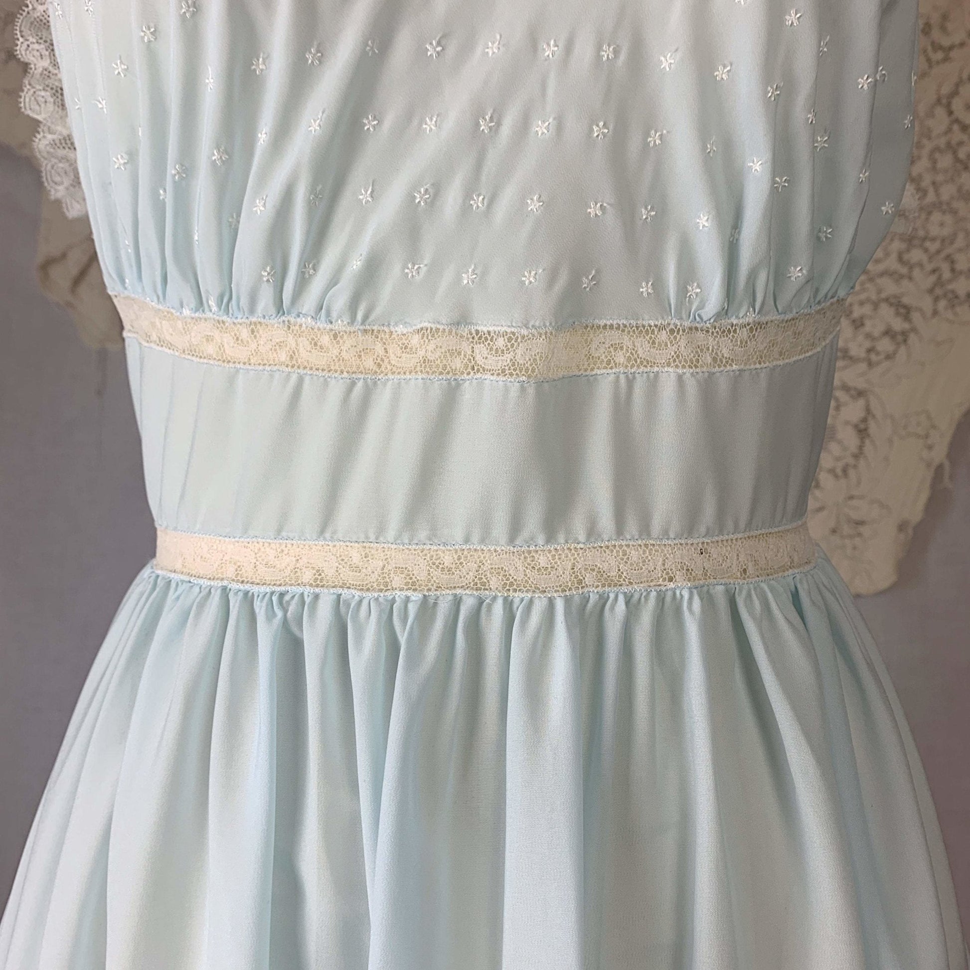 Vintage 1950's Nightgown | Sky Blue Rayon Blend with White Ruffled Lace & Star Embroidery | Size M, LG | Barbizon - Daggers & Dames