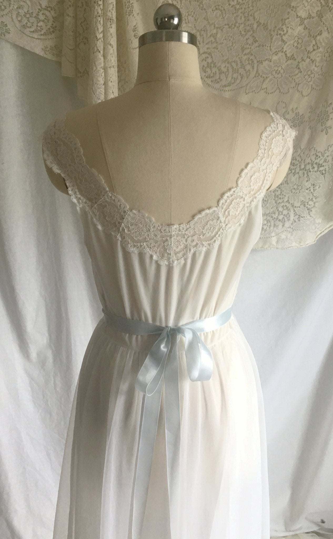 Vintage 1950's Nightgown | White Nylon Chiffon with Lace & Baby Blue Satin Ribbon | Vanity Fair | Size S - Daggers & Dames