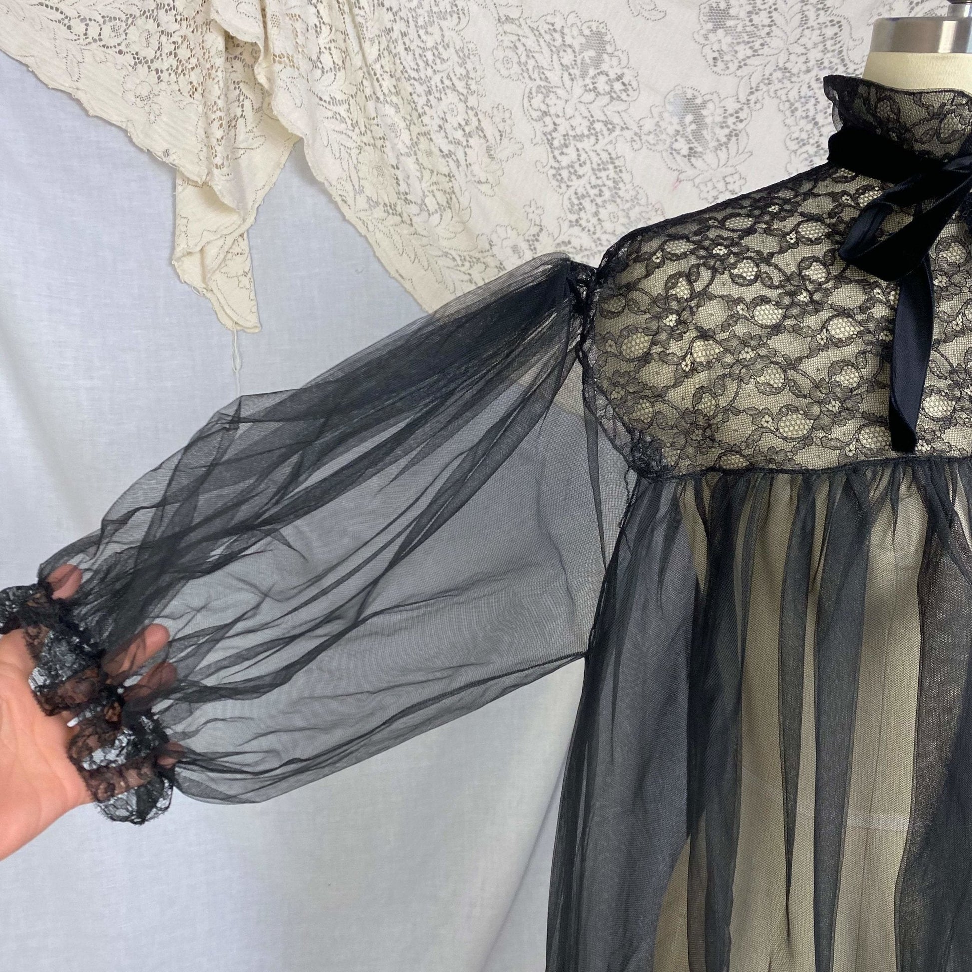 Vintage 1950's Peignoir | Black Tulle with Chantilly Lace & Puffed Sleeves | Size Free | Eye-Ful by Flaums - Daggers & Dames