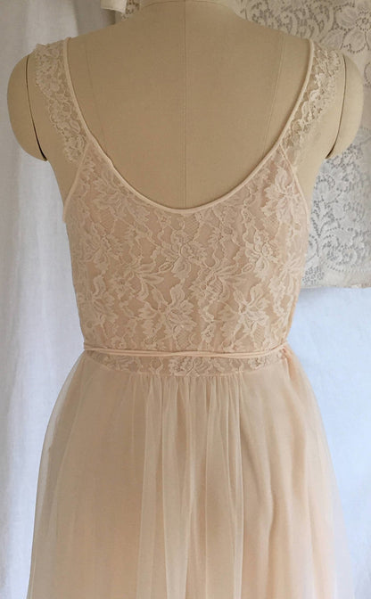Vintage 1950's Peignoir Set | Pink Chiffon with Lace | Babydoll Lingerie Set | Bridal Lingerie | Vanity Fair | Size S - Daggers & Dames