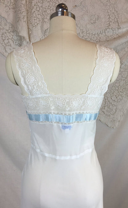 Vintage 1950's Peignoir Set | White Crisp Nylon with Sheer Embroidered Chiffon & Blue Ribbon | Chevette | Size S - Daggers & Dames
