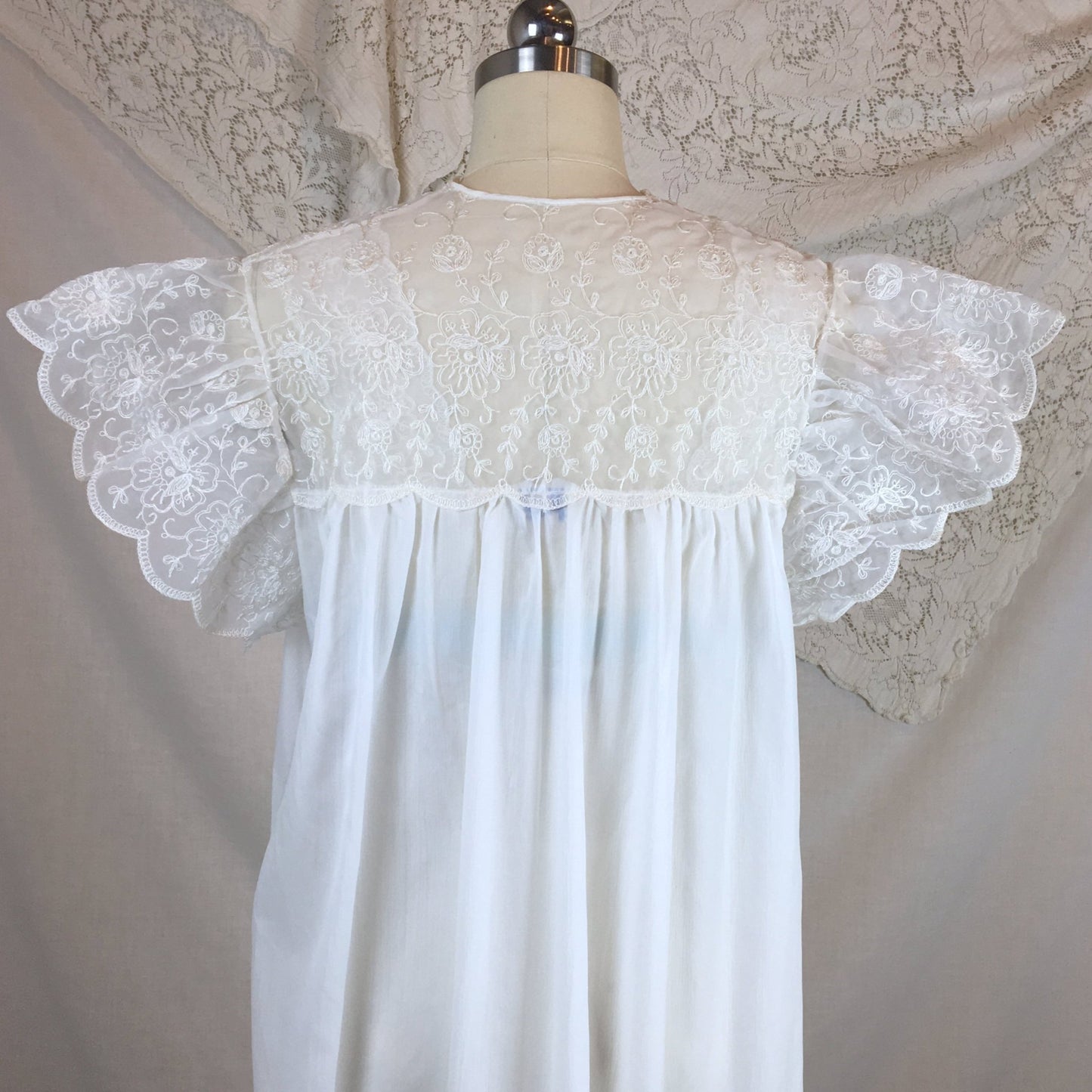 Vintage 1950's Peignoir Set | White Crisp Nylon with Sheer Embroidered Chiffon & Blue Ribbon | Chevette | Size S - Daggers & Dames