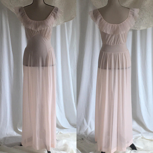Vintage 1950's Powder Pink Night Gown by Van Raalte - Daggers & Dames