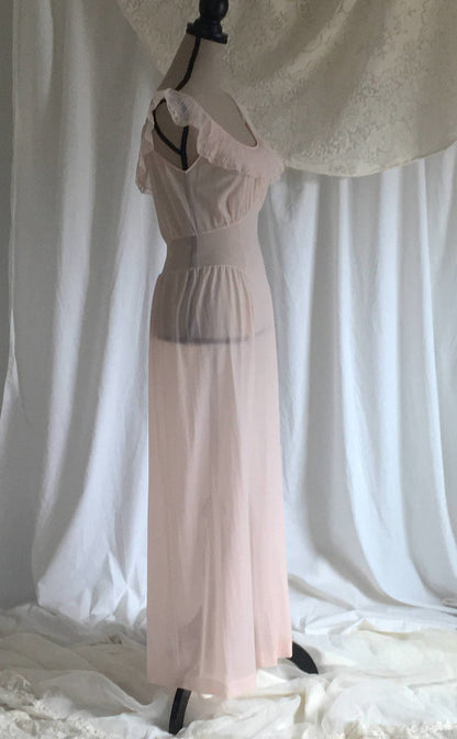 Vintage 1950's Powder Pink Night Gown by Van Raalte - Daggers & Dames