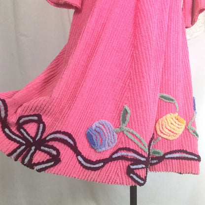 Vintage 1950's Robe | Hot Pink Chenille with Flowers & Bows | Size M, LG - Daggers & Dames