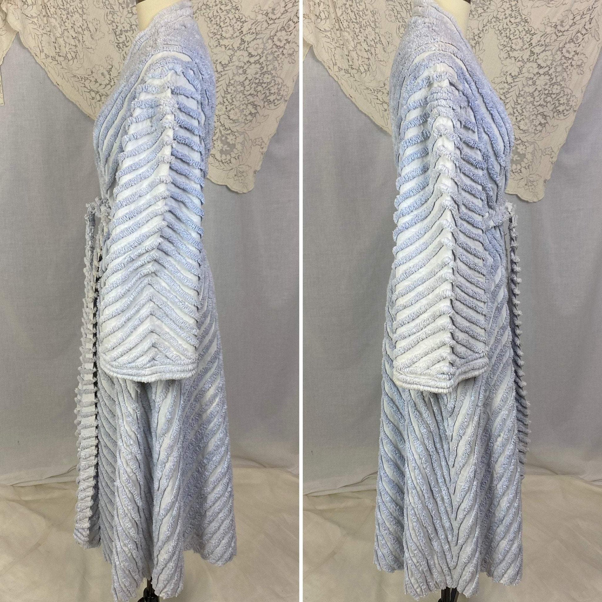 Vintage 1950's Robe | Periwinkle Blue Candlewick Chenille with Wide Sleeves | Size M, LG | Fruit of the Loom - Daggers & Dames