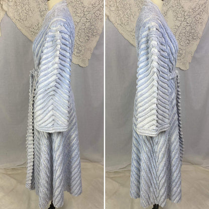Vintage 1950's Robe | Periwinkle Blue Candlewick Chenille with Wide Sleeves | Size M, LG | Fruit of the Loom - Daggers & Dames