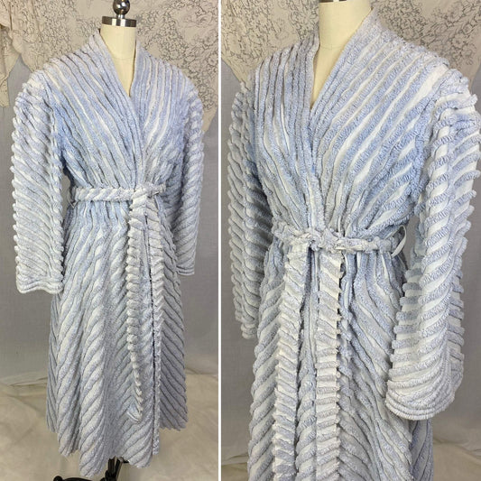 Vintage 1950's Robe | Periwinkle Blue Candlewick Chenille with Wide Sleeves | Size M, LG | Fruit of the Loom - Daggers & Dames