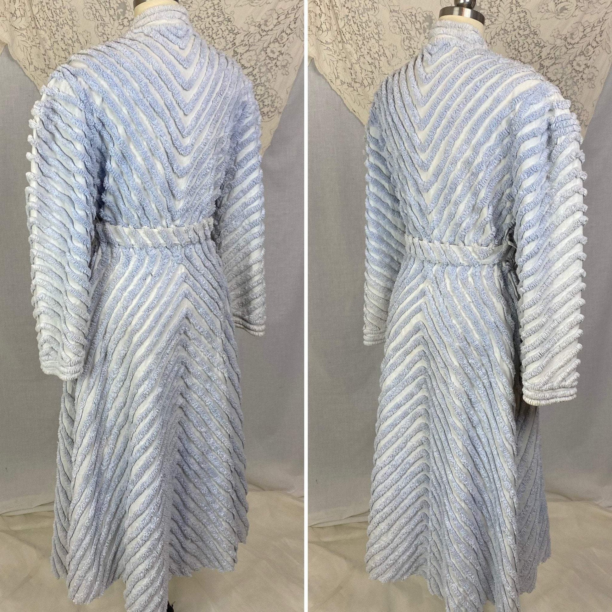Vintage 1950's Robe | Periwinkle Blue Candlewick Chenille with Wide Sleeves | Size M, LG | Fruit of the Loom - Daggers & Dames