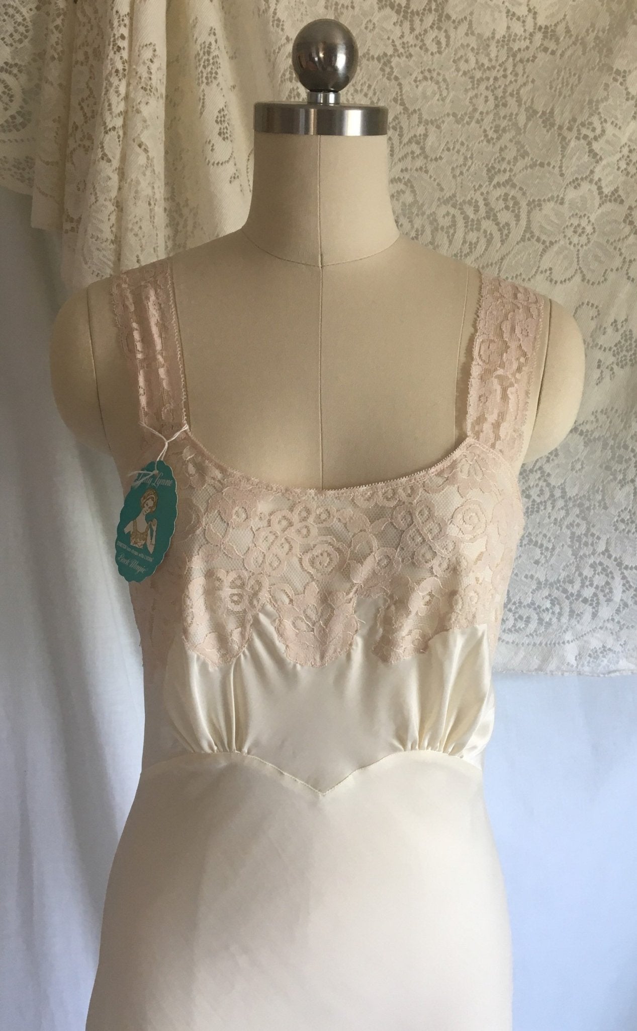 Vintage 1950's Slip | Ivory Dupont Nylon & Blush Pink Lace | New Old Stock | Lady Lynn | Slip Dress | Size SM - Daggers & Dames