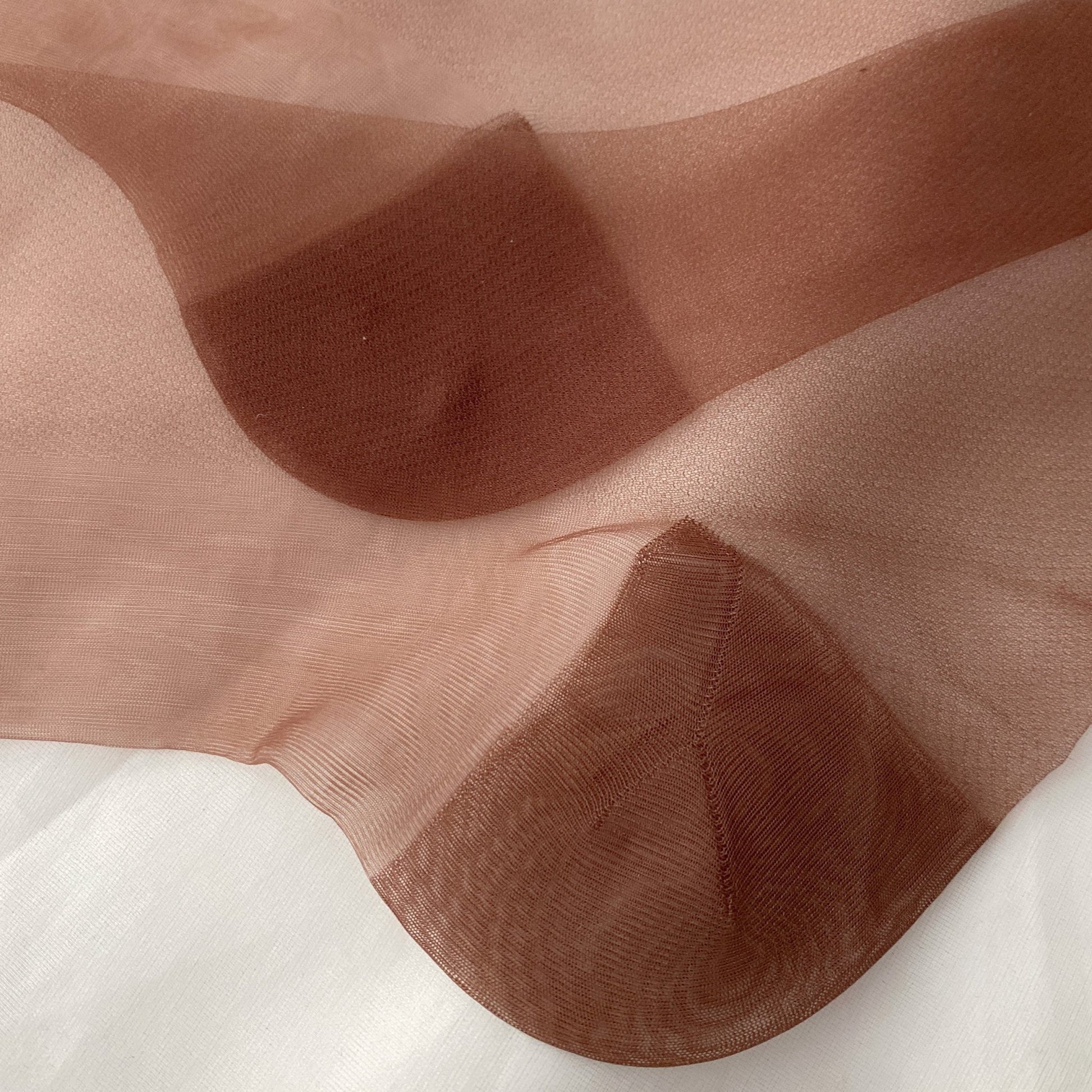 Vintage 1950's Stockings | Seamless Nude Diamond Mesh Nylon | Size 9.5, 10, 10.5 | Round the Clock - Daggers & Dames