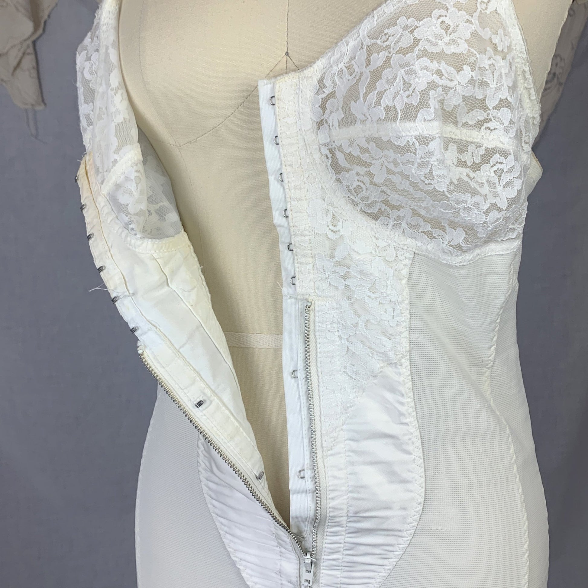 Vintage 1960's All in One Girdle | White Nylon Satin & Lace with Spandex Panels | Size 38 B, LG XL | Smoothie Controleur - Daggers & Dames