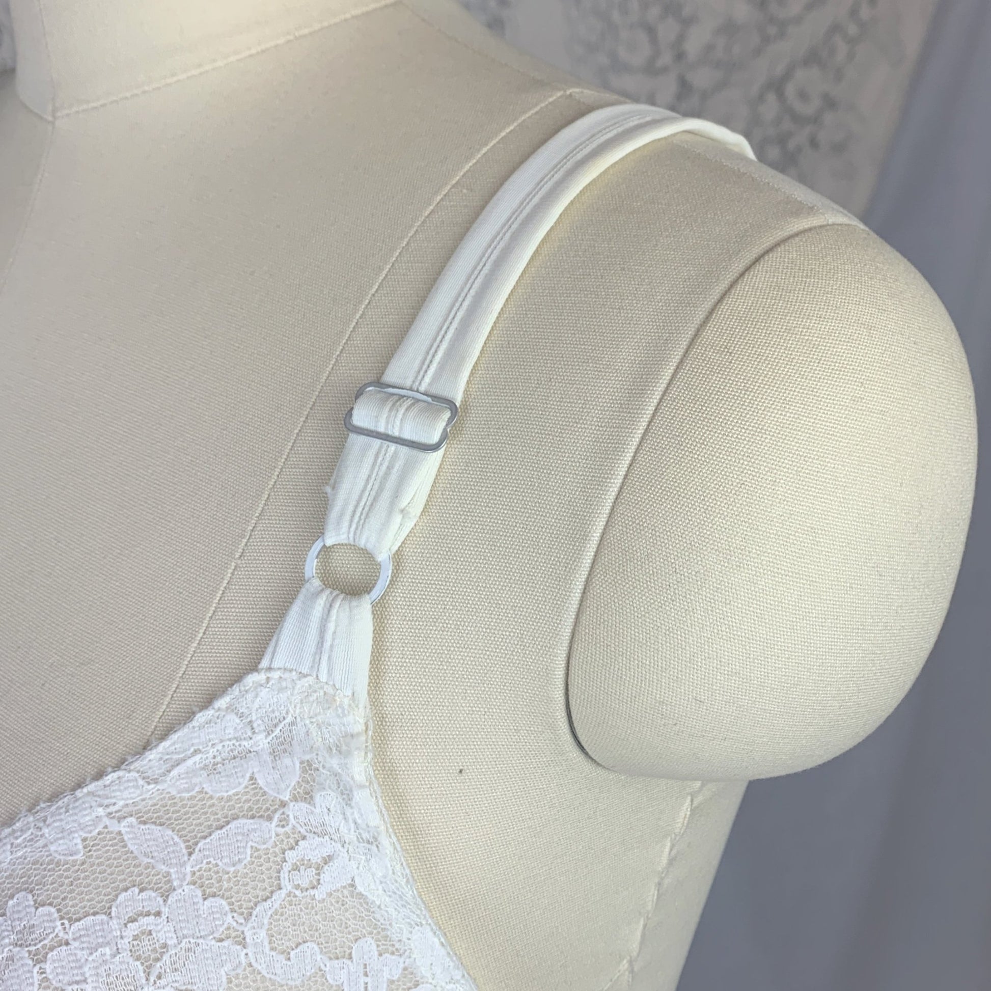 Vintage 1960's All in One Girdle | White Nylon Satin & Lace with Spandex Panels | Size 38 B, LG XL | Smoothie Controleur - Daggers & Dames