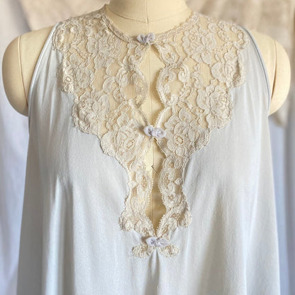 Vintage 1960's Babydoll Nightgown & Peignoir Set | Dove Gray Nylon with Ivory Floral Lace | Size S | Kayser - Daggers & Dames