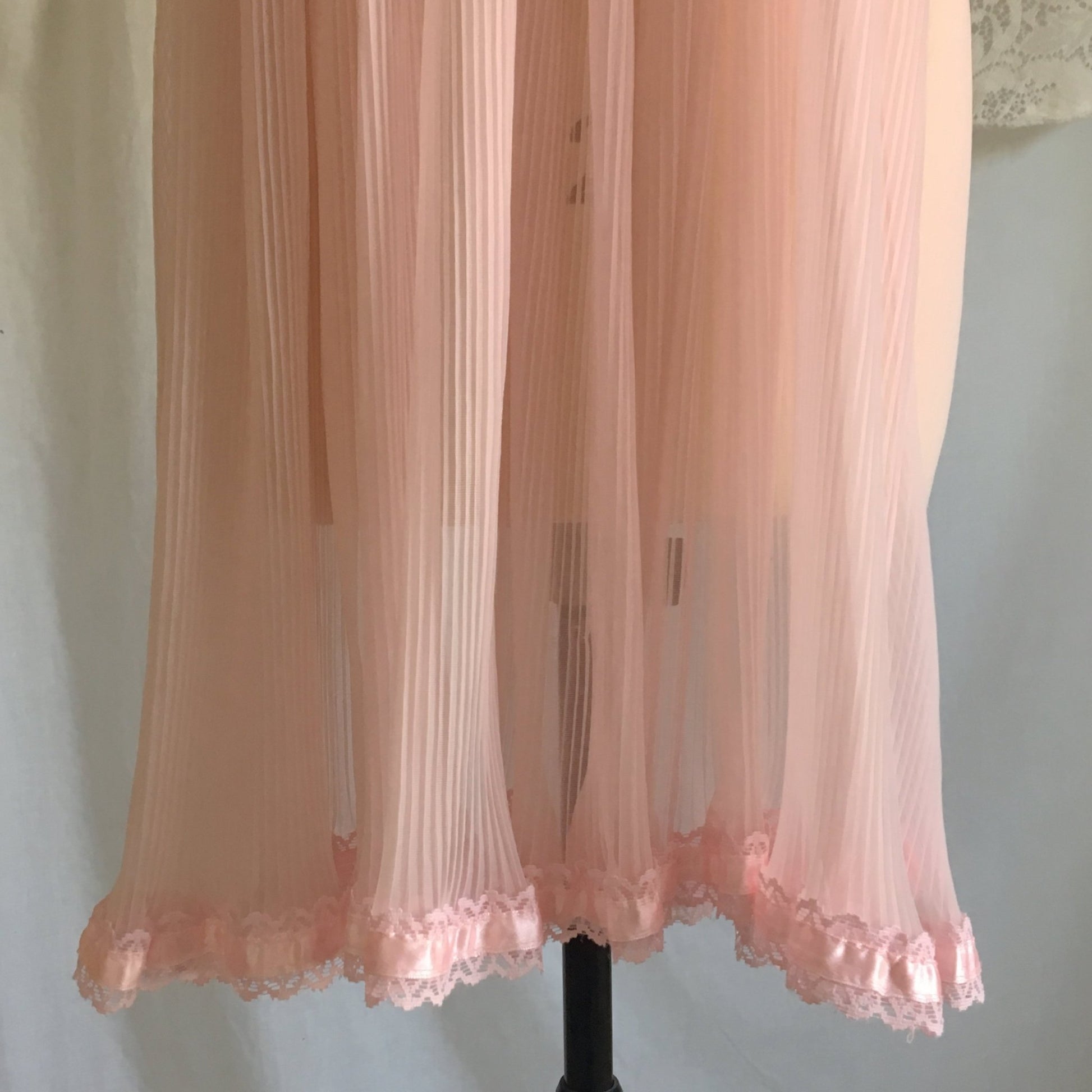 Vintage 1960's Babydoll Nightie | Bubblegum Pink Nylon with Feathered Bodice | Size S - Daggers & Dames