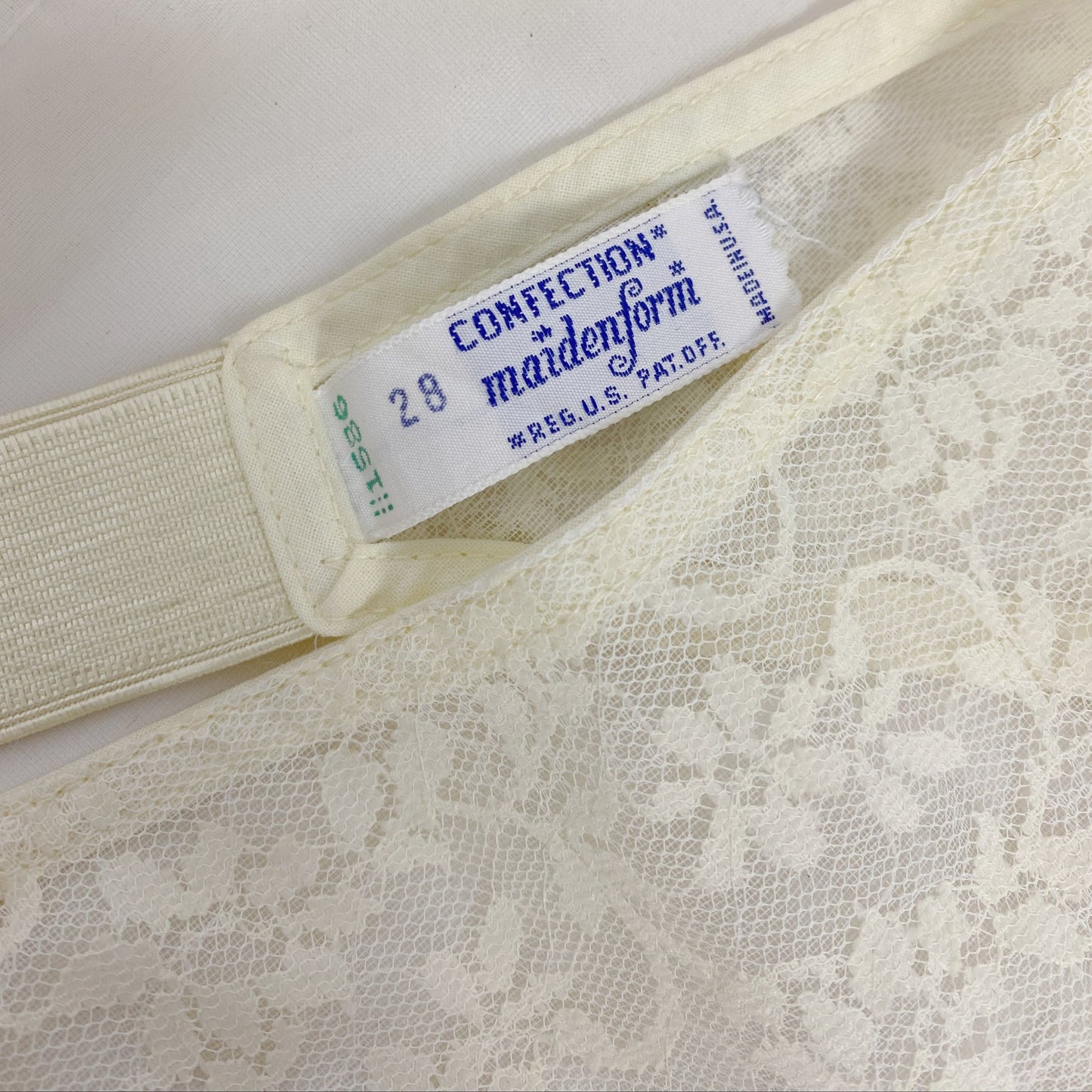Vintage 1960's Garter Belt | Buttercream Ivory Lace Nylon Chiffon with Floral Detail | Size XS, S, M | Maidenform - Daggers & Dames