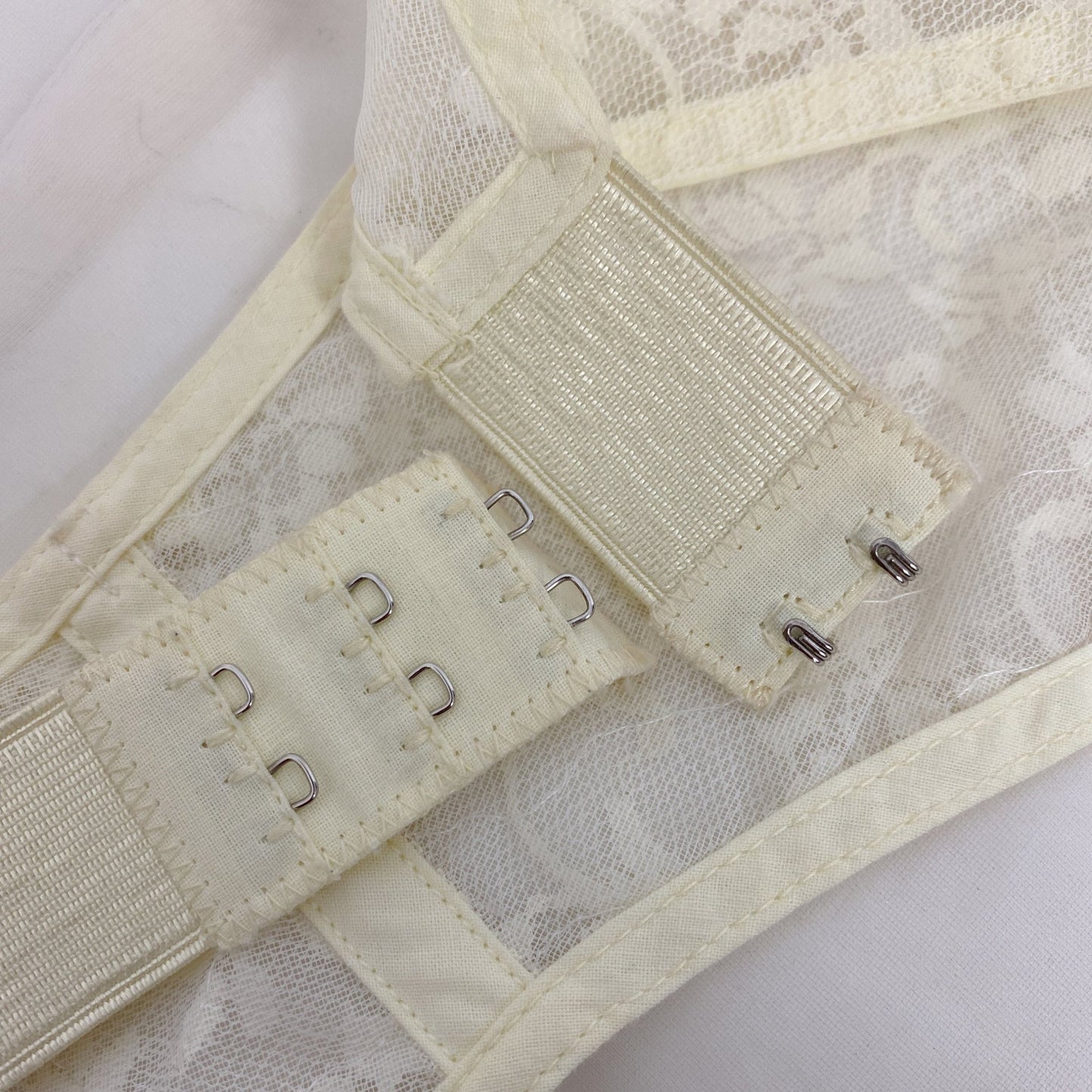 Vintage 1960's Garter Belt | Buttercream Ivory Lace Nylon Chiffon with Floral Detail | Size XS, S, M | Maidenform - Daggers & Dames