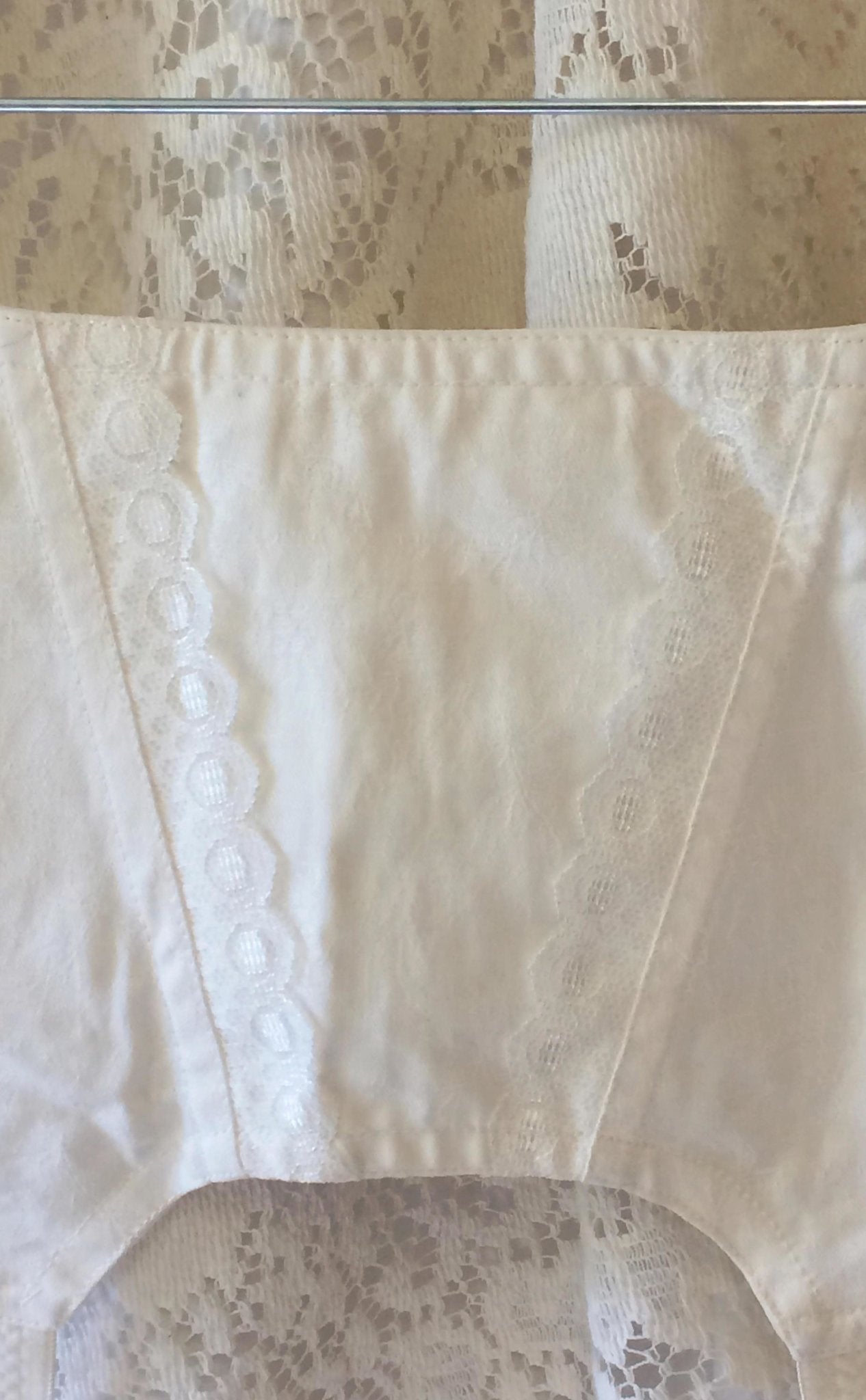Vintage 1960's Garter Belt | White Embroidered Cotton & Lace | New Old Stock | Button-up Side | Size SM - MED - Daggers & Dames