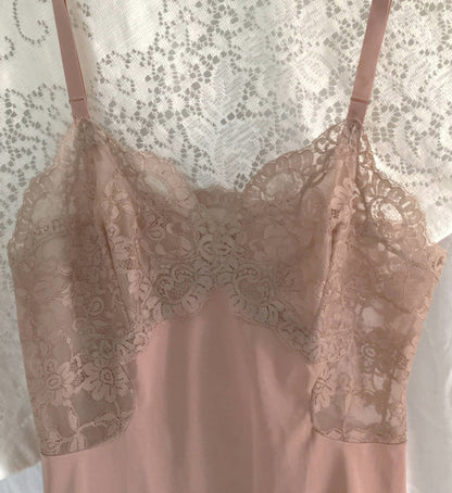 Vintage 1960's Mocha Slip by Artemis - Daggers & Dames