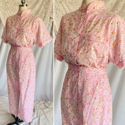 Vintage 1960's Pajama Set | Unworn Bright Floral Print Cotton with Mandarin Collar | Size M, LG | Lady No Belt, Formfit Rogers - Daggers & Dames