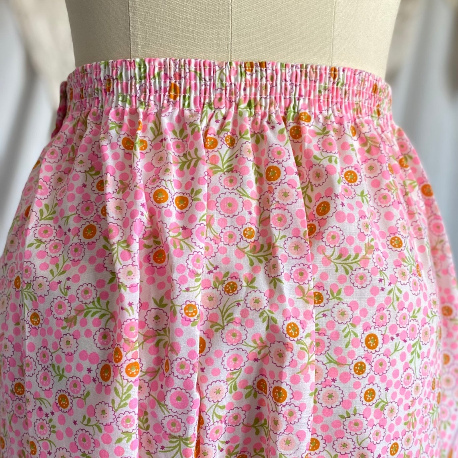 Vintage 1960's Pajama Set | Unworn Bright Floral Print Cotton with Mandarin Collar | Size M, LG | Lady No Belt, Formfit Rogers - Daggers & Dames