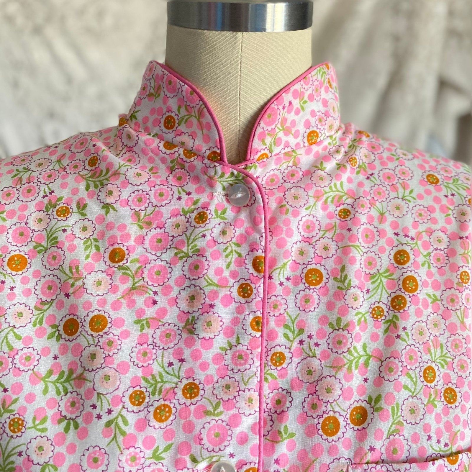 Vintage 1960's Pajama Set | Unworn Bright Floral Print Cotton with Mandarin Collar | Size M, LG | Lady No Belt, Formfit Rogers - Daggers & Dames