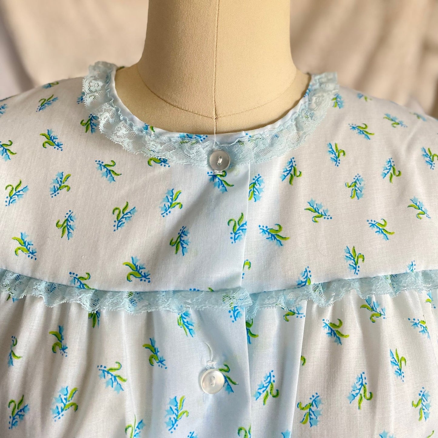 Vintage 1960's Pajama Set | Unworn Light Sky Blue Cotton with Floral Print | Size S - Daggers & Dames