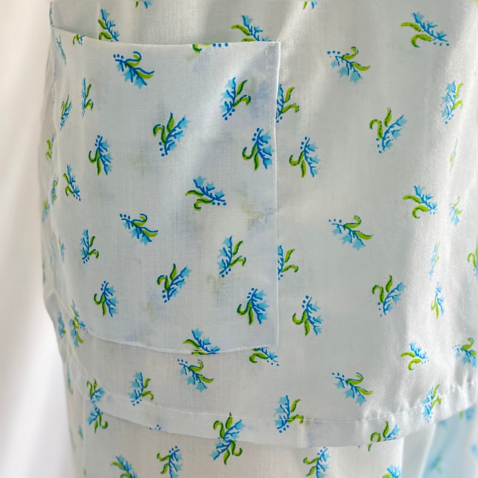 Vintage 1960's Pajama Set | Unworn Light Sky Blue Cotton with Floral Print | Size S - Daggers & Dames