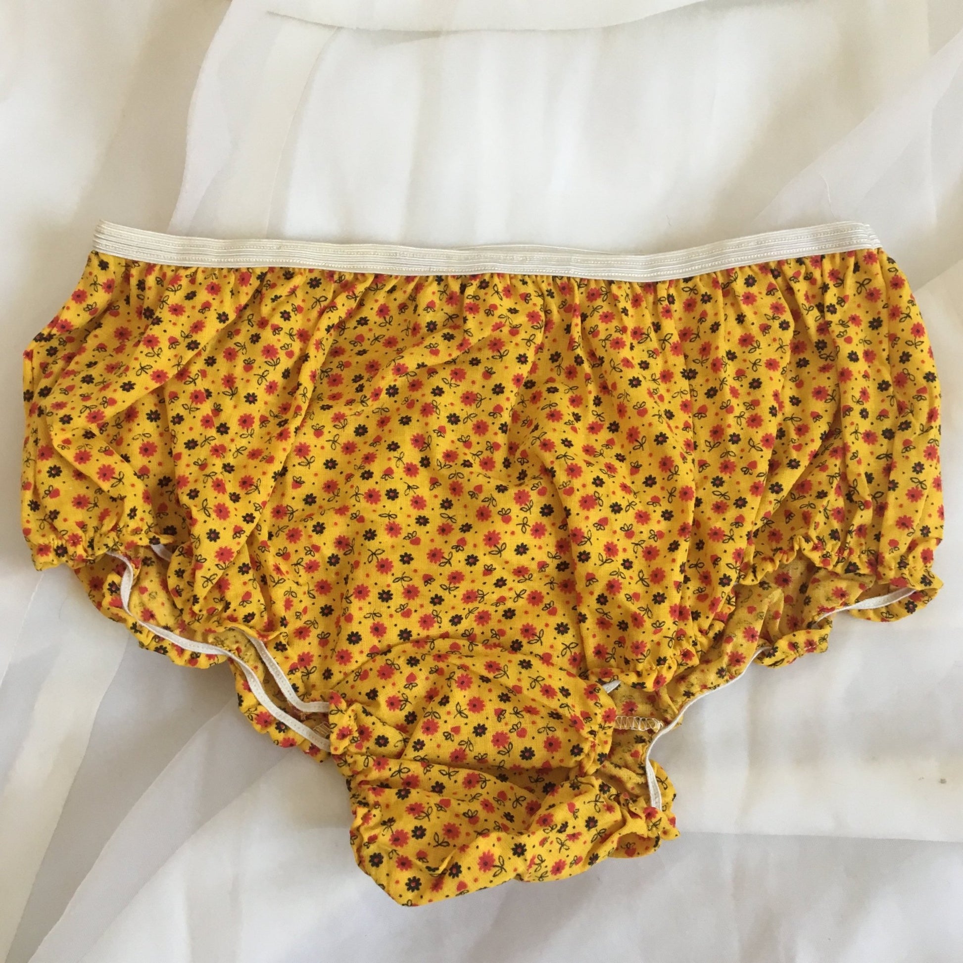 Vintage 1960's Panties | Goldenrod Floral Pattern Cotton with Ruffle Leg | New Old Stock | Low Waist Bloomers | Mushroom Gusset | Size XS - Daggers & Dames