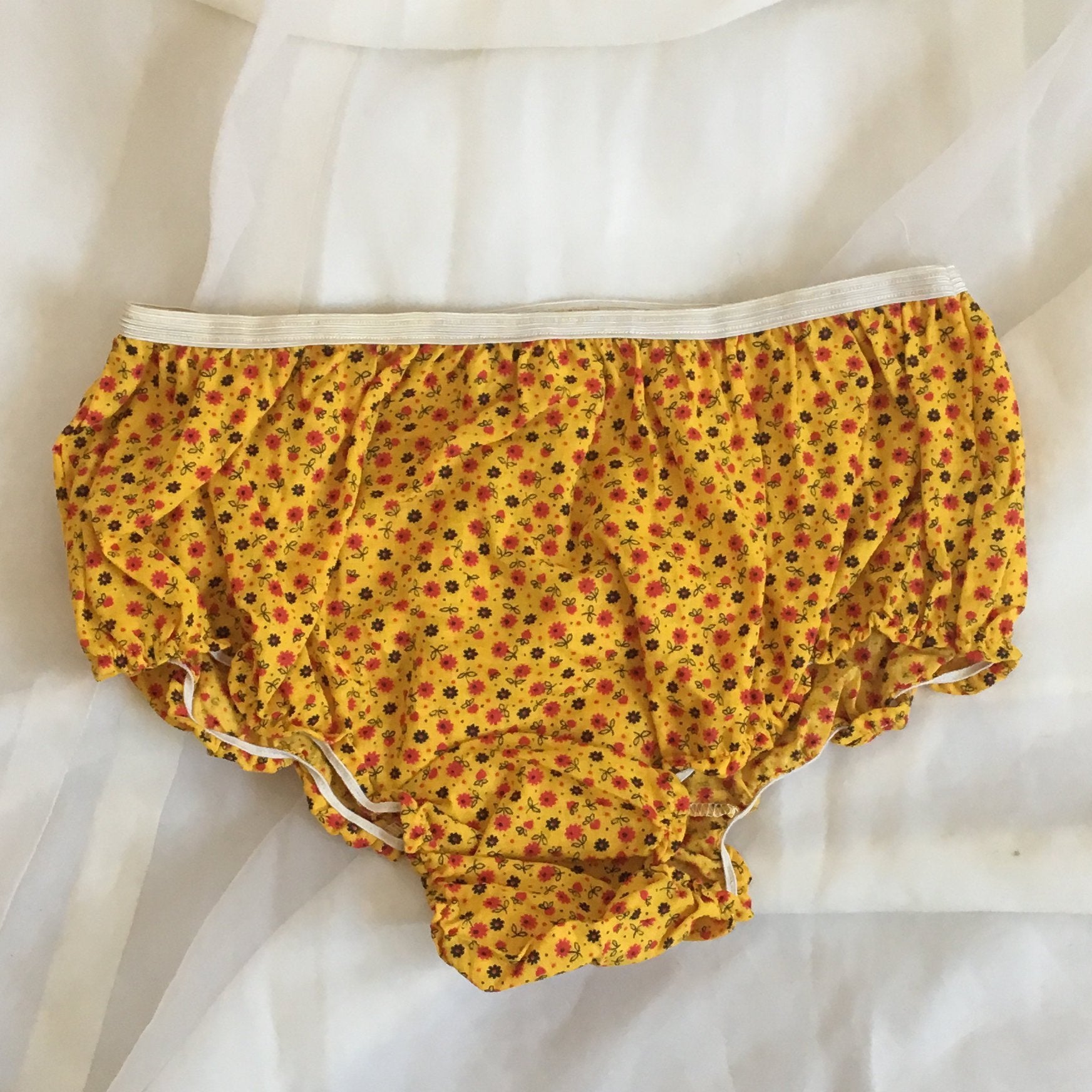 Vintage 1960's Panties | Goldenrod Floral Pattern Cotton with Ruffle Leg | New Old Stock | Low Waist Bloomers | Mushroom Gusset | Size XS - Daggers & Dames