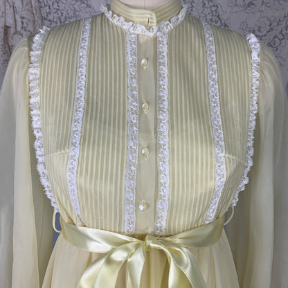 Vintage 1960's Peignoir Set | Pale Pastel Yellow Nylon Chiffon with White Ruffled Lace | Size S, Petite | Kayser - Daggers & Dames
