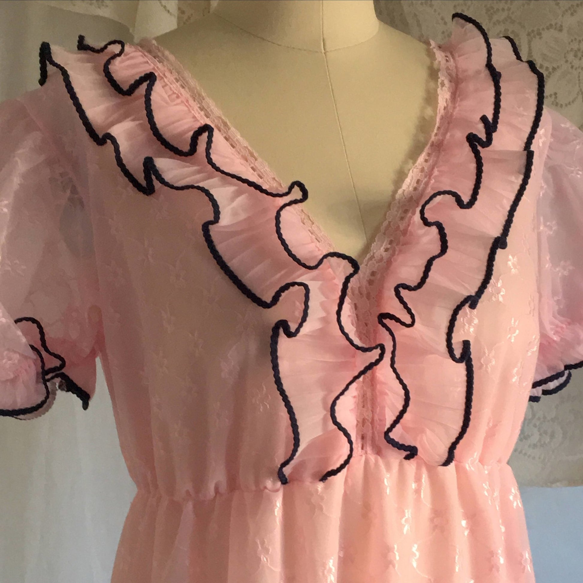 Vintage 1960's Pink Ruffled Nightgown - Daggers & Dames